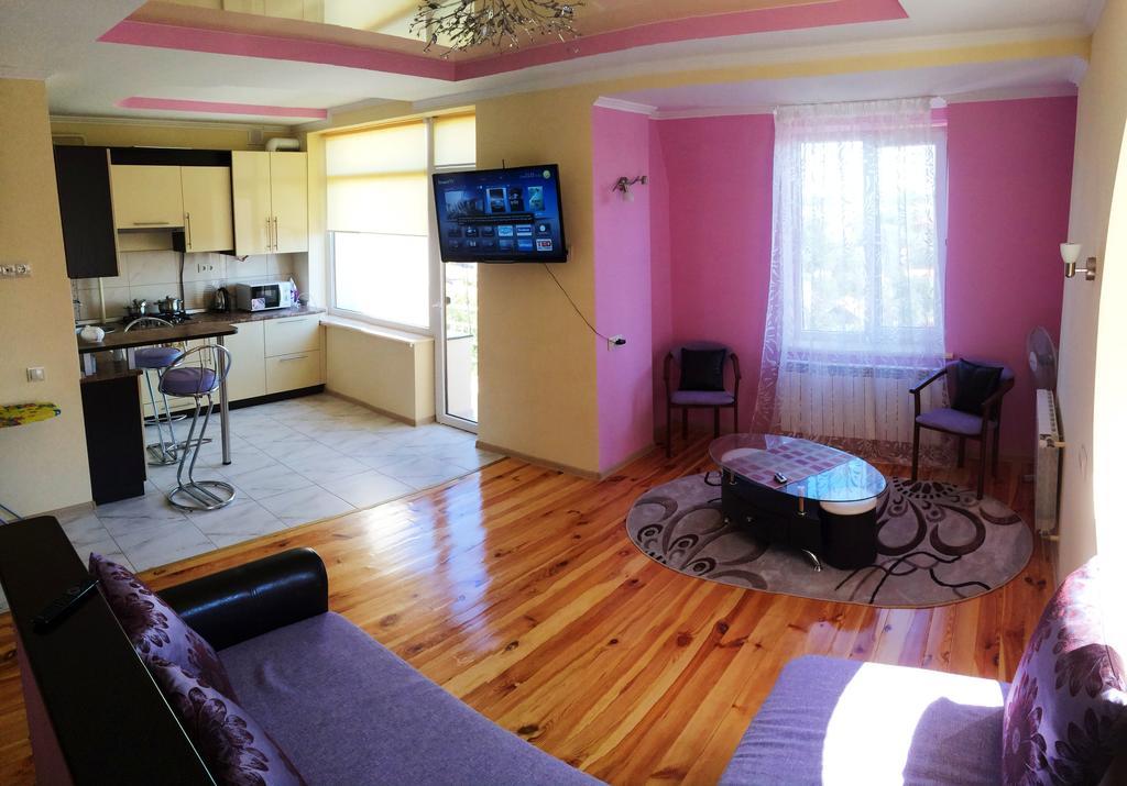 Apartments In The Center Truskavets Habitación foto