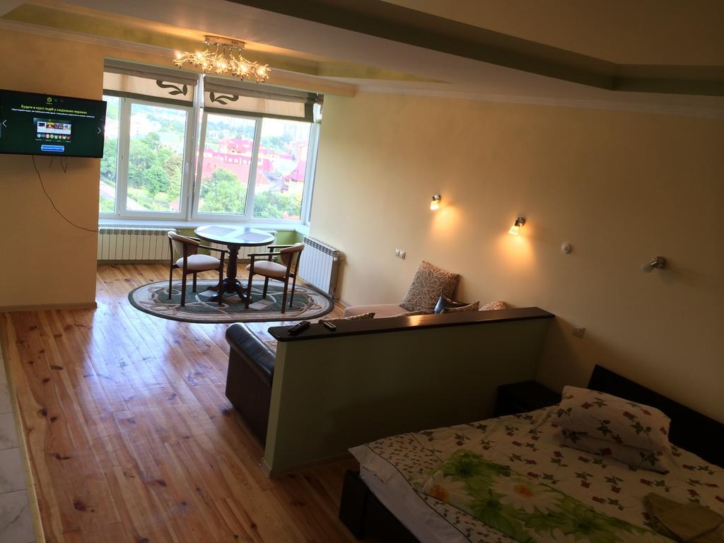 Apartments In The Center Truskavets Habitación foto